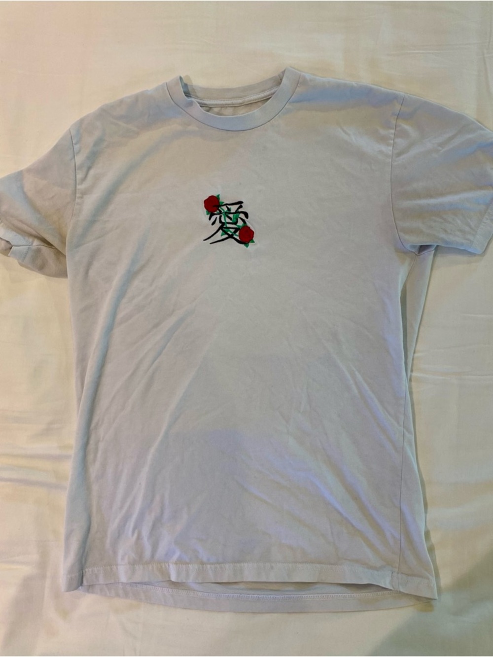 riot society White Short-Sleeve Tee with Red Rose Embroidery